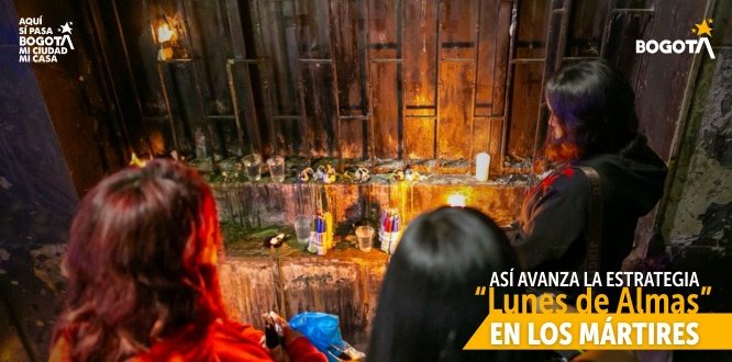 Foto Lunes de Las Almas en el Cementerio Central